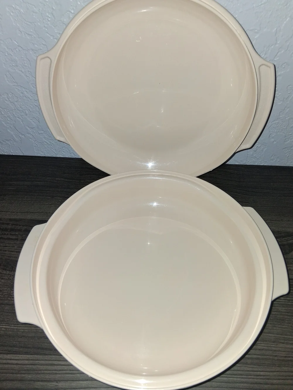 Vintage Tupperware Microwave Casserole Dish With Lid Beige 1 Quart Micro-Cook